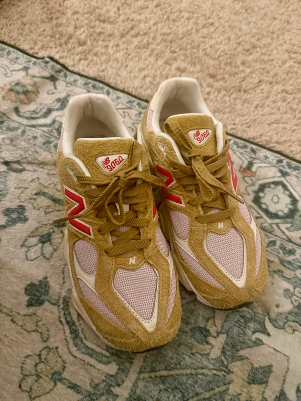 New Balance pink and mustard chunky runners - Picture 2 of 4